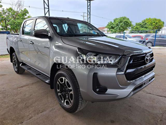 TOYOTA HILUX 2.8 D-4D TURBO DIESEL CD SRV 4X4 AUT 2023