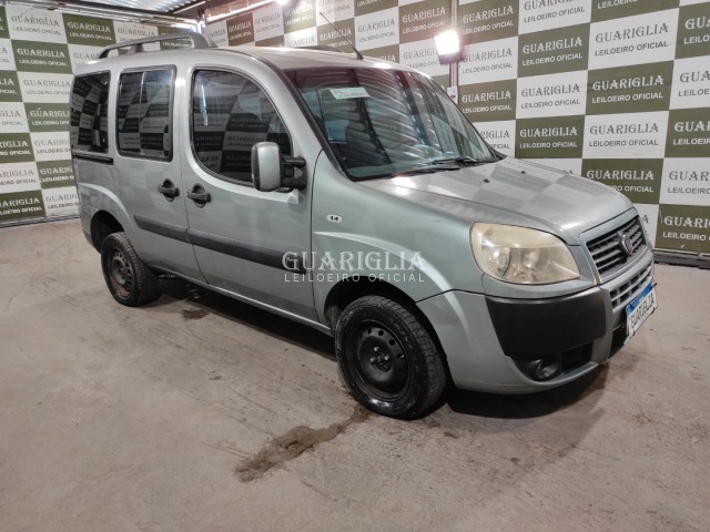 FIAT DOBLO ATTRACTIV 1.4 8V FLEX MANUAL 2013